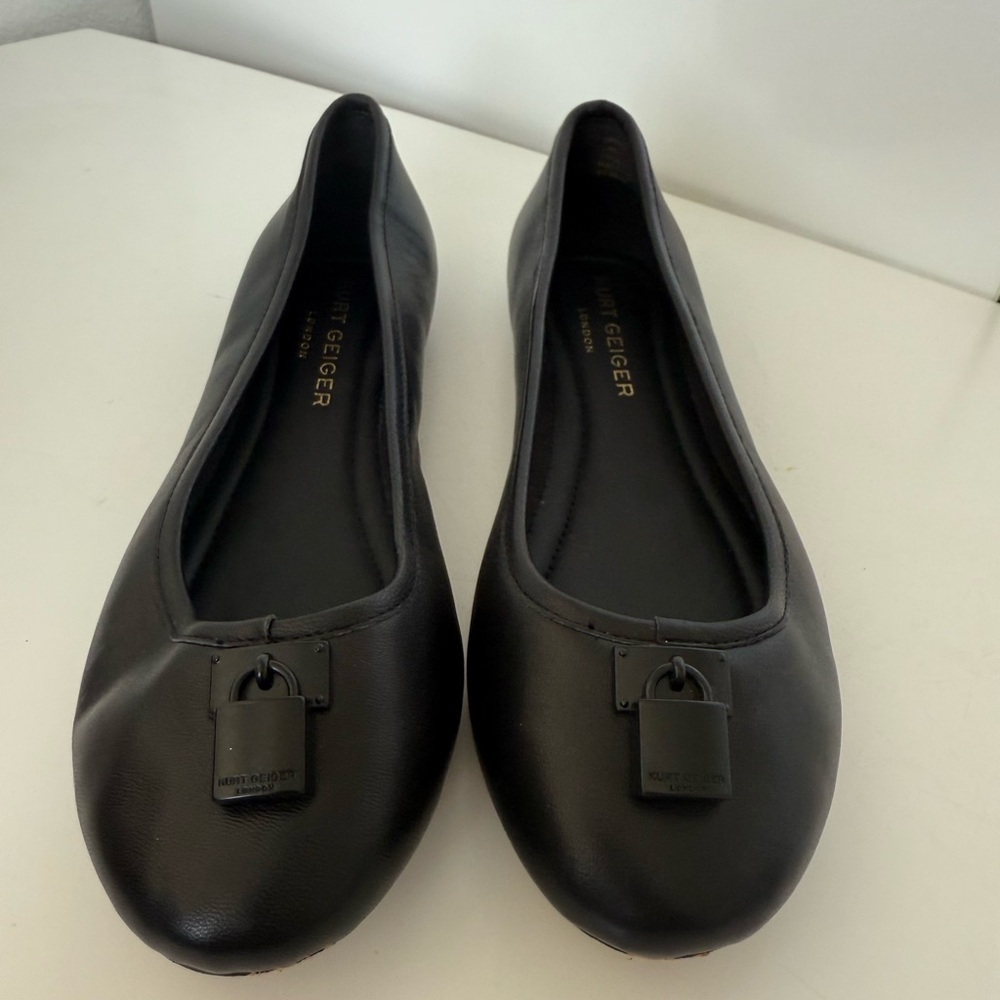 Kurt Geiger Black Leather Loafers Flats size 38.5